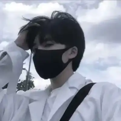 贺柠森